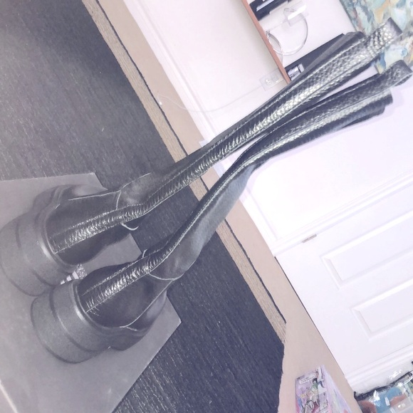 NWOT- EMANUELE CRASTO (EU40) Vitello Nizza nero-mattone chunky boots - Picture 16 of 16